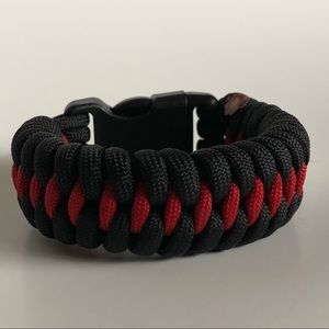 Custom made paracord bracelets